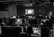 VRAM สำคัญกว่าที่คิด: เลือกอย่างไรให้พอสำหรับเกมและงานตัดต่อ VRAM สำคัญกว่าที่คิด: เลือกอย่างไรให้พอสำหรับเกมและงานตัดต่อ