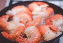 กุ้ง ปลาหมึก หอย: ทำอาหารทะเลในหม้อทอดไร้น้ำมันอย่างไรไม่ให้พัง กุ้ง ปลาหมึก หอย: ทำอาหารทะเลในหม้อทอดไร้น้ำมันอย่างไรไม่ให้พัง