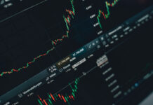 ETF ในตลาดหุ้นไทย: ไม่ใช่แค่ ‘เหมาะกับใคร’ แต่ต้องรู้ว่า ‘ใครไม่ควรแตะ’ ETF ในตลาดหุ้นไทย: ไม่ใช่แค่ 'เหมาะกับใคร' แต่ต้องรู้ว่า 'ใครไม่ควรแตะ'