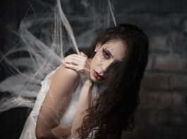 แม่นากพระโขนง: ตำนานจริงหรือแค่นิยายหลอนที่เล่าต่อกัน? แม่นากพระโขนง: ตำนานจริงหรือแค่นิยายหลอนที่เล่าต่อกัน?