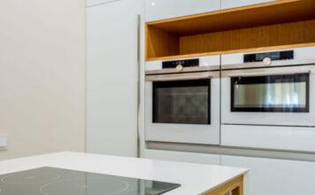อบไก่ทั้งตัว: เตาอบกี่ลิตรที่เหมาะจริง? เลิกเดาแล้วอบให้ฉ่ำ อบไก่ทั้งตัว: เตาอบกี่ลิตรที่เหมาะจริง? เลิกเดาแล้วอบให้ฉ่ำ